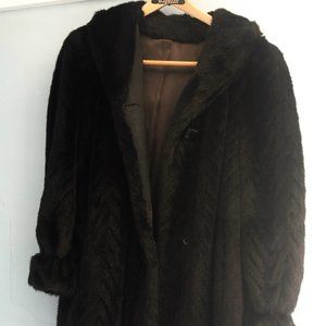 Women's vintage fur coat, size small.